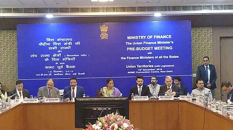 அடுத்த ஆண்டு பட்ஜெட்: மாநில நிதியமைச்சர்களுடன் நிர்மலா சீதாராமன் ஆலோசனை; ஓபிஎஸ் பங்கேற்பு