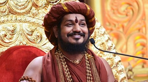 நித்யானந்தா ஆசிரமத்தில் இருந்த சீடரை மீட்கக் கோரி ஆட்கொணர்வு மனு: உயர் நீதிமன்றத்தில் விரைவில் விசாரணை