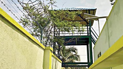 சட்டவிரோதமாக குடியேறியவர்களை தங்கவைக்க பெங்களூருவில் தடுப்பு முகாம் தயார்