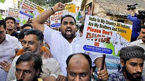 குடியுரிமை திருத்த சட்டம் சொல்வது என்ன?- சமூக வலைதளங்களில் பரவும் தகவல்