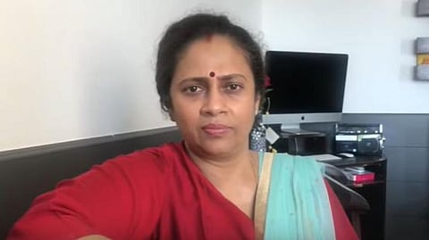 வேறு வேலையே இல்லையா? யாராவது பணம் அளிக்கிறார்களா?: லட்சுமி ராமகிருஷ்ணன் கடும் சாடல்