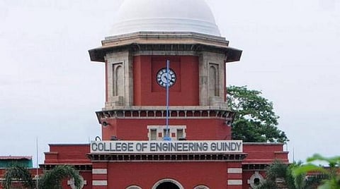 அண்ணா பல்கலைக்கழகத்தை இரண்டாக பிரிக்கும் நடவடிக்கை அமைச்சர் குழு முதல் கூட்டம் நேற்று நடந்தது