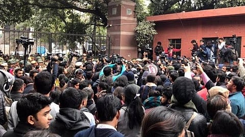 ஜேஎன்யு பல்கலைக்கழகத்தில் மாணவர்கள் நடத்திய போராட்டம்: கோப்புப்படம்