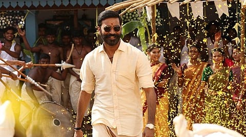 முதல் பார்வை: தனுஷின் 'பட்டாஸ்' வெடித்ததா?