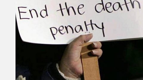 பாலியல் பலாத்கார குற்றங்களுக்கு மரண தண்டனை: மகளிர் உரிமைகள் குழுக்கள் எதிர்ப்பு