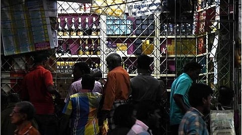 டாஸ்மாக் வருவாய் ரூ.36,752 கோடி; கொள்முதல் செலவு ரூ.19,294.07 கோடி: லாபம் யாருக்கு?- சந்தேகம் கிளப்பும் ஆர்டிஐ தகவல்