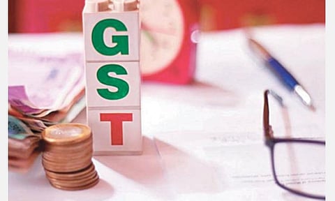 கடும் நிதிப் பற்றாக்குறையில் மத்திய அரசு ஏப்ரலுக்குள் ரூ.3.55 லட்சம் கோடி ஜிஎஸ்டி வசூலிக்க இலக்கு: வருவாய் துறை கூட்டத்தில் முடிவு