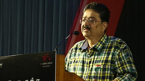 என் படம் எப்போது வெளியானாலும் ஓடும் என்று ஓவர் நம்பிக்கை வைக்காதீர்கள்: எஸ்.வி.சேகர் வேண்டுகோள்