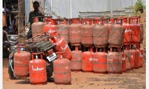 எரிவாயு சோதனை நடத்த முன் அனுமதி தேவையில்லை: விதிமுறைகளை தளர்த்தியது மத்திய அரசு