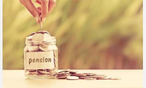 முதல் மனைவி விவாகரத்து பெற்றுவிட்டால் இரண்டாவது மனைவி ஓய்வூதியம் பெறலாம்- உயர் நீதிமன்றம் உத்தரவு