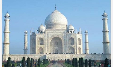 15 சுற்றுலா தலம் சென்றால் பயண செலவை அரசே ஏற்கும்: மத்திய அமைச்சர் அறிவிப்பு