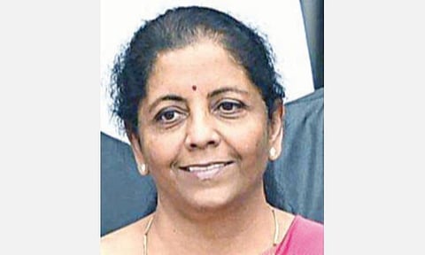 நேரடி வரி வருவாயும் குறைந்ததால் பட்ஜெட்டில் தனிநபர் வருமானவரி சலுகை குறைவாகவே இருக்கும்