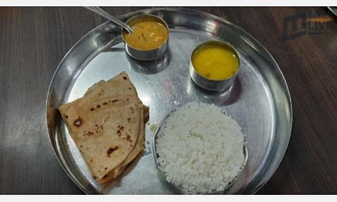 ஏழைகளுக்கு ரூ.10-க்கு சாப்பாடு- மகாராஷ்டிர அரசு தொடக்கம்