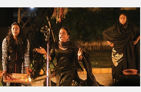 மக்கள் கொண்டாடிய தெருவிழா!