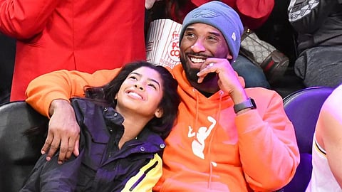 என்பிஏ வீரர் கோபி பிரையன்ட், அவரின் மகள் ஜியானா : படம் உதவி ட்விட்டர்