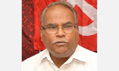 தமிழகத்தில் 5,8-ம் வகுப்புகளுக்கான பொதுத்தேர்வை மறுபரிசீலனை செய்ய வேண்டும்: அமைச்சர் செங்கோட்டையனிடம் கே.பாலகிருஷ்ணன் நேரில் மனு