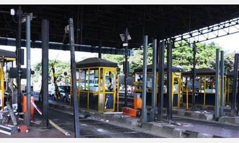 பரனூர் சுங்கச்சாவடி தாக்குதல் சம்பவத்தில் ஊழியர்களே கொள்ளையில் ஈடுபட்டது அம்பலம்: 4 பேர் கைது; ரூ.1.30 லட்சம் பறிமுதல்