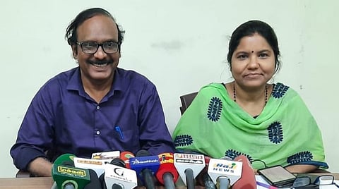 மருத்துவர்கள் ஜி.ஆர்.ரவீந்திரநாத், ஏ.ஆர்.சாந்தி.