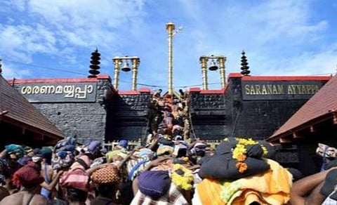 சபரிமலை வழக்கில் சட்டம் சார்ந்த கேள்விகள் பெரிய அமர்வுக்கு மாற்றப்படுமா? - உத்தரவு ஒத்திவைப்பு