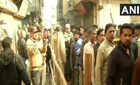 டெல்லி தேர்தல்: பிற்பகல் வரை 28% வாக்குகள் பதிவு