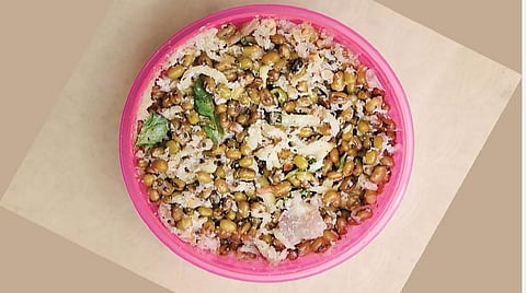 தலைவாழை: பச்சைப்பயறு மாங்காய் சுண்டல்