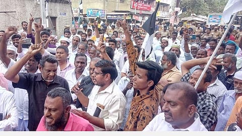 அமைச்சருக்கு எதிராகப் போராட்டம்: விருதுநகரில் 300 பேர் மீது வழக்குப் பதிவு