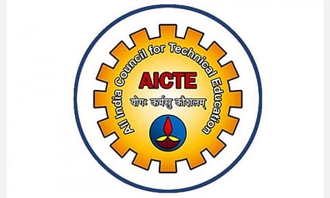 விரைவில் பொறியியல் படிப்புக் கட்டணம் உயர்வு?- ஏஐசிடிஇ பரிந்துரை