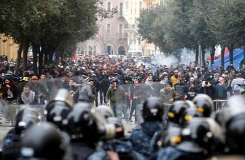 போரட்டங்களுக்கு மத்தியில் நம்பிக்கை வாக்கெடுப்பில் லெபனான் அரசு வெற்றி