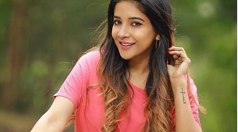 சுந்தர்.சி படத்தில் இணைந்த சாக்ஷி அகர்வால்