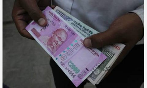 புதிய வரி விதிப்பால் குடும்பங்களின் சேமிப்பு பாதிக்கும்: பொருளாதார நிபுணர்கள் கருத்து