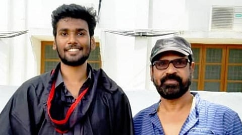 ராஜ் கபூருடன் மகன் ஷாரூக் கபூர் | கோப்புப் படம்