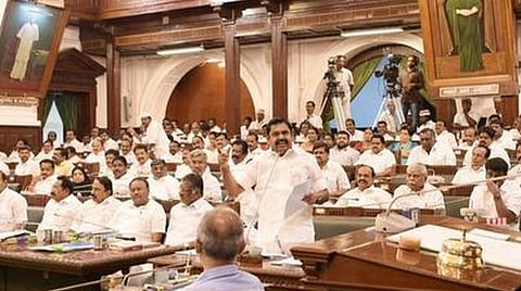 டிஎன்பிஎஸ்சி தேர்வு முறைகேடு: முதல்வர், அமைச்சர்களுடன் திமுக கடும் வாக்குவாதம்