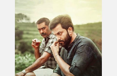 திரைப் பார்வை: காட்டுக்கும் நாட்டுக்குமான சண்டை - அய்யப்பனும் கோஷியும் (மலையாளம்)