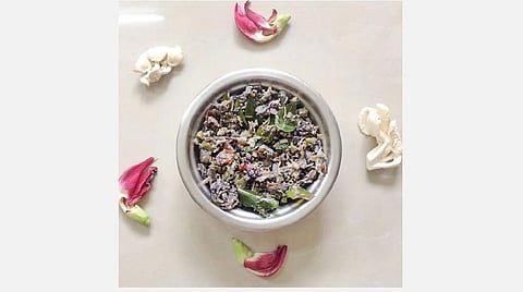 பூவெல்லாம் சமைத்துப்பார்!: அகத்திப்பூ சிப்பிக்காளான் பொரியல்