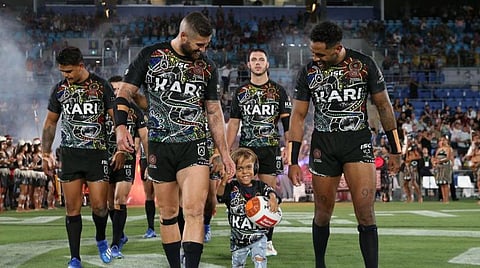 தேசிய ரக்பி அணியை வழிநடத்திய சிறுவன் குவான்டன் பேலஸ் : படம் உதவி ட்விட்டர்