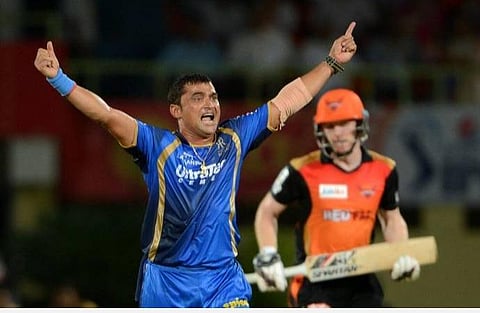 48 வயது ஸ்பின்னர் பிரவீண் தாம்பே தகுதி நீக்கம் செய்யப்பட்டார்: ஐபிஎல் 2020 விளையாட முடியாது