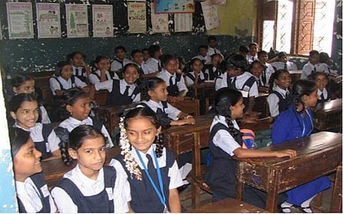 மகாராஷ்டிராவில் அனைத்துப் பள்ளிகளிலும் 10-ம் வகுப்பு வரை மராத்தி கட்டாயம்: மசோதா நிறைவேறியது