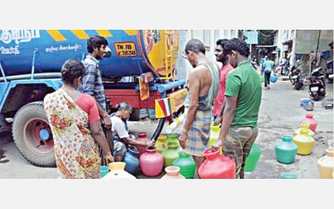 கேன் குடிநீர் தட்டுப்பாடு எதிரொலி; சென்னை குடிநீர் வாரியத்தின் லாரி தண்ணீர் விற்பனை அதிகரிப்பு- உடனுக்குடன் விநியோகிக்கப்படுவதாக தகவல்