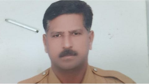 சிவகாசியில் தலைமைக் காவலர் தற்கொலை: மாவட்ட எஸ்.பி.க்கு கடிதம் எழுதி வைத்துவிட்டு விபரீத முடிவு