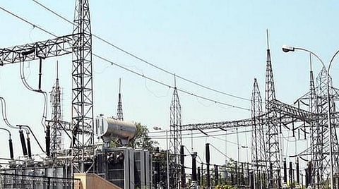 கணக்கீட்டாளர், உதவியாளர் பணிக்கு தமிழ் வழியில் ஆன்லைன் தேர்வு: தமிழக மின்சார வாரியம் திடீர் அறிவிப்பு