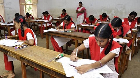 பிளஸ் 2 முக்கிய பாடத்தேர்வுகள் இன்று முதல் தொடக்கம்