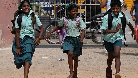 சிவகங்கை மாவட்டத்தில் பள்ளிகளை தரம் உயர்த்த பரிந்துரை செய்வதில் அக்கறை காட்டாத அமைச்சர், எம்எல்ஏக்கள்: ஒரு பள்ளி மட்டுமே தரம் உயர்த்தப்பட்டதால் மக்கள் அதிருப்தி