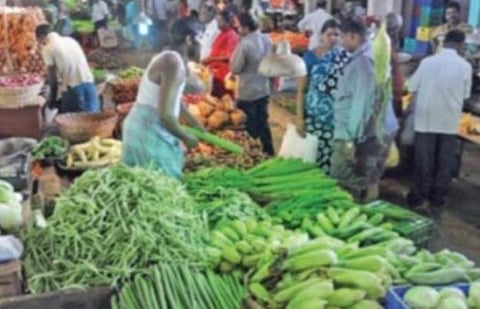 கோயம்பேடு வணிக வளாகம், காய்கனி அங்காடி திறந்திருக்கும்; வதந்தி பரப்பினால் நடவடிக்கை: சிஎம்டிஏ நிர்வாகம் எச்சரிக்கை