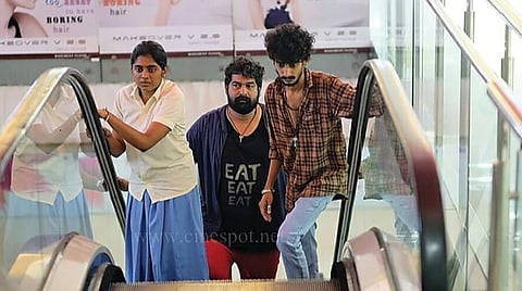 திரைப் பார்வை: சாகசத்துக்கும் யதார்த்தத்துக்கும் இடையில் - சோல (மலையாளம்)