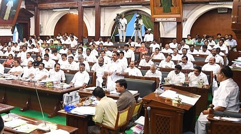 நீட் தேர்வில் தமிழக மாணவர்கள் குறைந்த அளவில் தேர்ச்சி; பின்னணியை ஆராய ஓய்வுபெற்ற நீதிபதி தலைமையில் ஆணையம்: முதல்வர் பழனிசாமி அறிவிப்பு