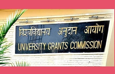 மத்திய அரசின் கல்லூரி, சிபிஎஸ்சி ஆசிரியர்கள் வீட்டிலிருந்து பணியாற்ற மத்திய அரசு உத்தரவு : தமிழக அரசும் அமல்படுத்துமா?