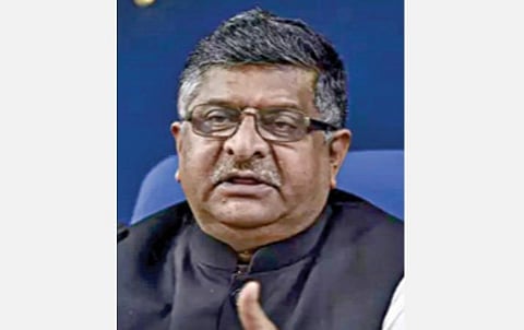 உள்நாட்டு மொபைல் போன்கள் தயாரிப்பை அதிகரிக்க ரூ.41,000 கோடி ஊக்கத் தொகை வழங்க மத்திய அரசு ஒப்புதல்