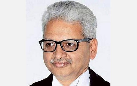 கரோனா அச்சுறுத்தல் காரணமாக விதிக்கப்பட்ட கட்டுப்பாடுகள் நீதிமன்றங்களில் பின்பற்றப்படுகிறதா?- தலைமை நீதிபதி ஏ.பி.சாஹி நேரில் ஆய்வு