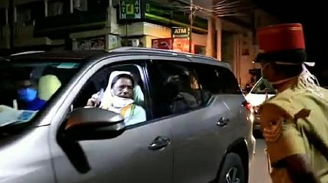 நள்ளிரவில் ஆய்வு மேற்கொண்ட முதல்வர் நாராயணசாமி.