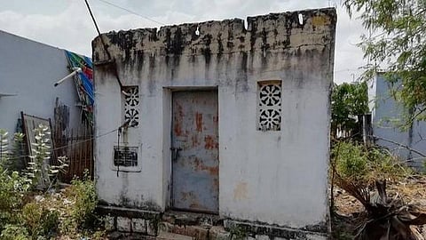 போடியில் தனிமைபடுத்தப்பட்ட இளைஞர் தப்பி ஓடி மூதாட்டியின் கழுத்தைக் கடித்த சம்பவம்: மூதாட்டி பலி, இளைஞருக்கு சிகிச்சை